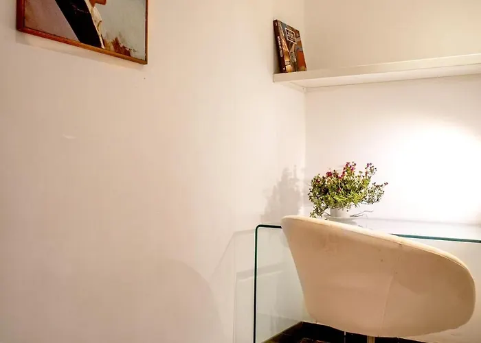 Callimaco Domus Apartment